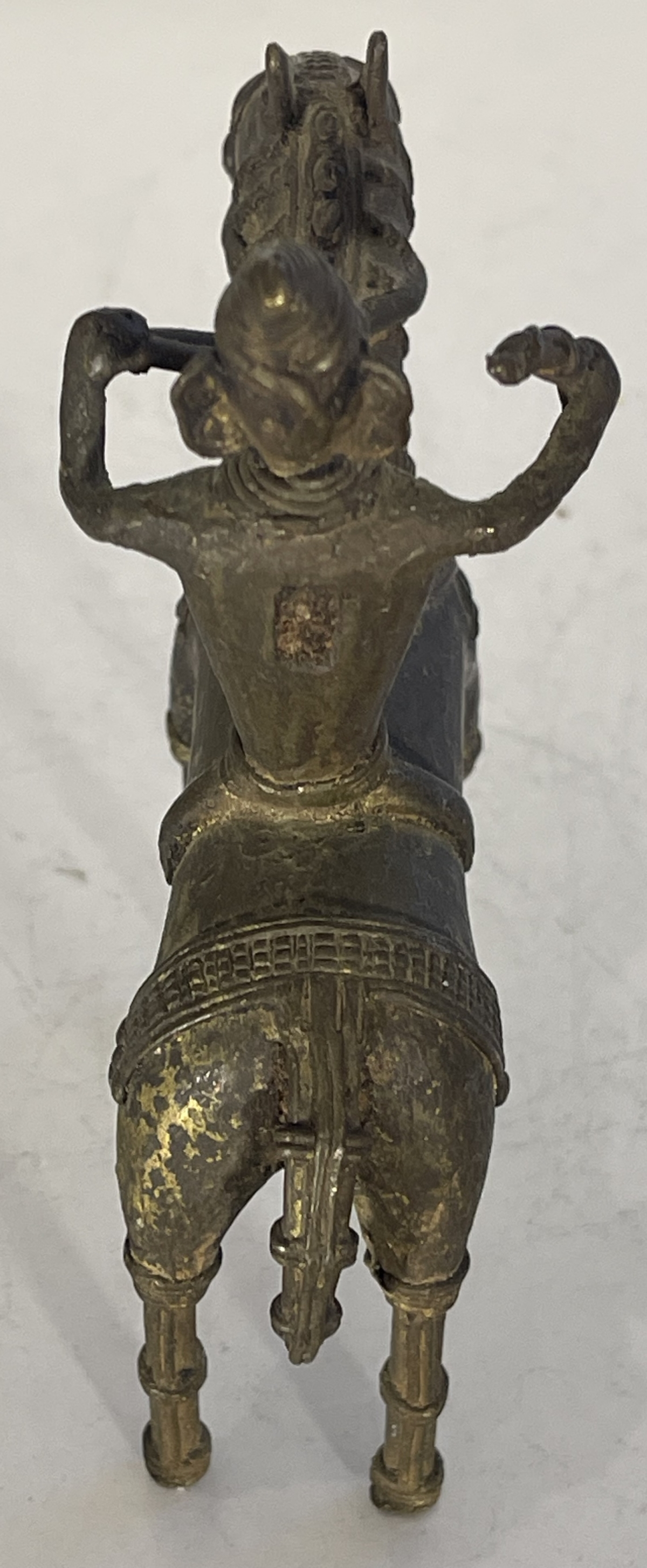 inde_femme_cavaliere_a_cheval_art_tribal_bastar_vers_1950