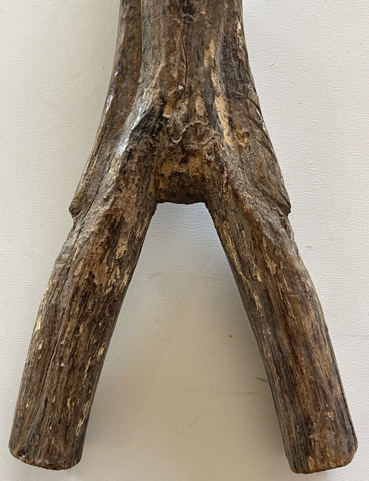 lobi_lance-pierre_en_bois_burkina_faso_/ou_ghana_afrique_xxe