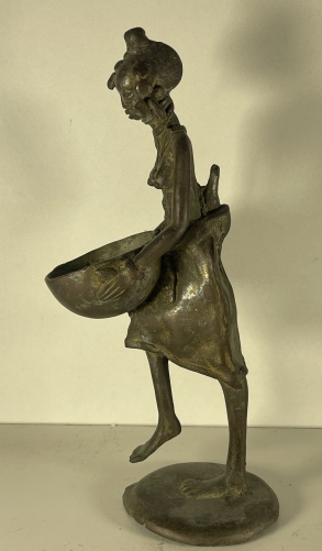 statuette_baoule_akan_cote_d???ivoire_bronze_milieu_xxe_femme_calebasse_afrique