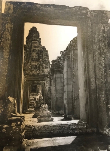 bayon_angkor_thom_temples_angkor_cambodge_photographie_n°8_originale_circa1950