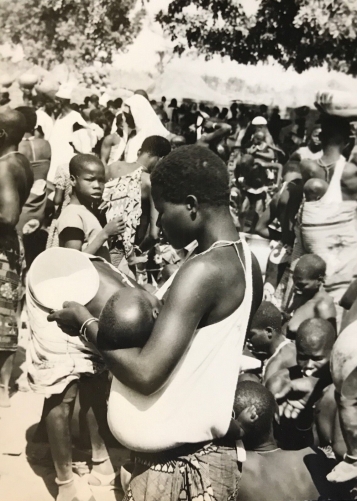 cameroun_rhumsiki_afrique__enfant_au_bras_kapsiki__circa_1950_argentique