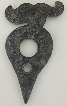 ethiopie_pendentif_rituel_en_pierre_silhouette_zoomorphe_stylisee