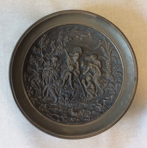 assiette_decorative_grece_terre_cuite_gout_campanien_decor_mythologique_athena