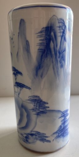 antique_chinese_qing_dynasty_blue_white_porcelain_bitong_brush_pot_19th_chine