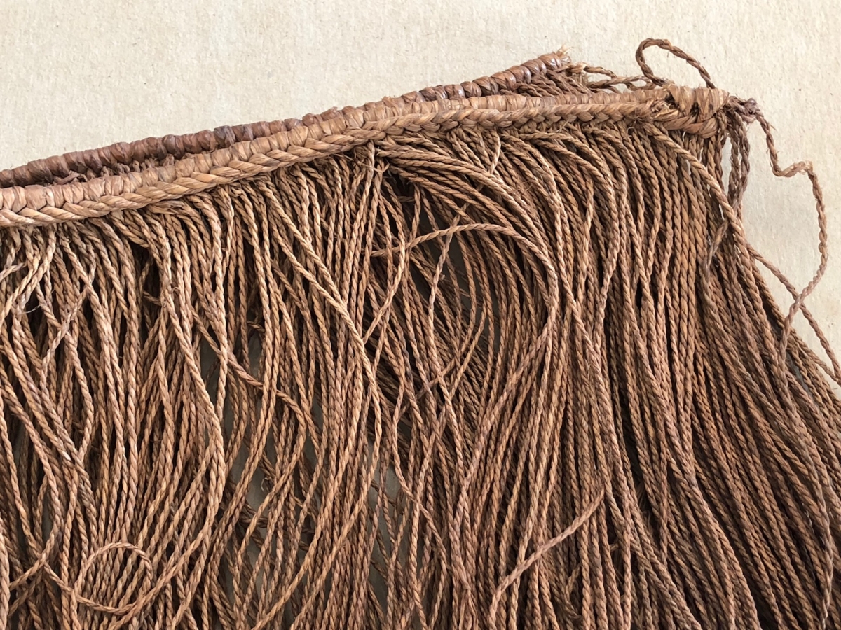 pagne_kirdi_cameroun_afrique_superbe_ancienne_collection_l_83_cm_h_35_cm