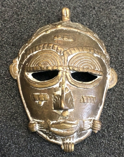 pendentif_masque_diminutif_akan__ghana,_cote_d???ivoire__vers_1960_ancetres__afrique