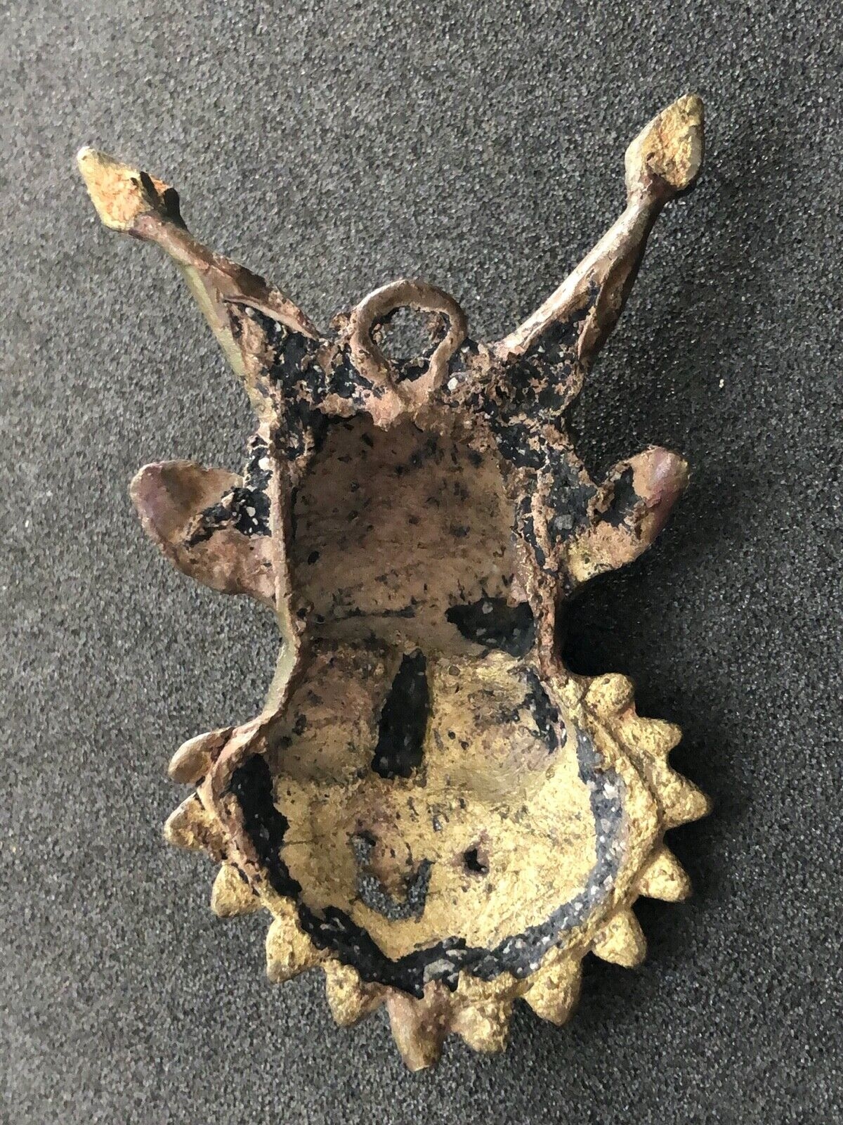 masque_miniature__bamoun_cire_perdue_a_patine_noire__cameroun_afrique_