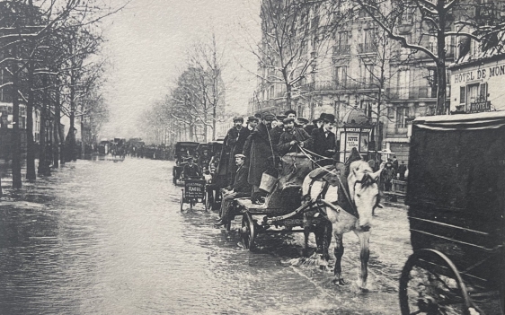 paris_inondation_boulevard_diderot_heliogravure_de_1910