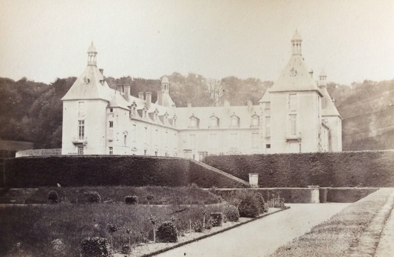 chateau_de_montjeu_saone-et-loire_cliche_albumine_circa_1875_anonyme_autun