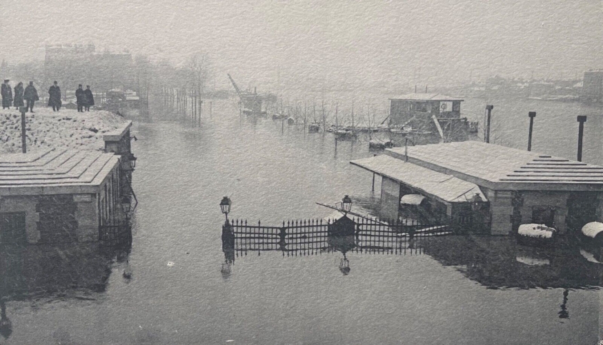 paris_inondation_de_la_rue_de_la_porte_de_bercy_heliogravure_de_1910_france