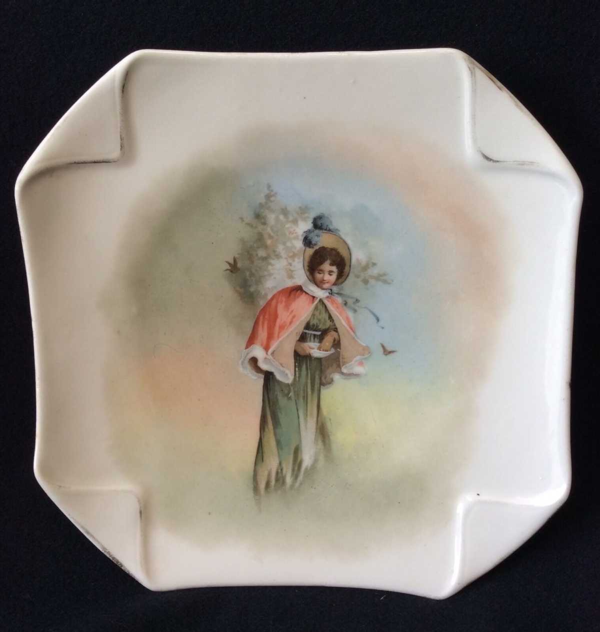 assiette_en_porcelaine_dure_de_paris_circa_1834_galante_a_chapeau_france