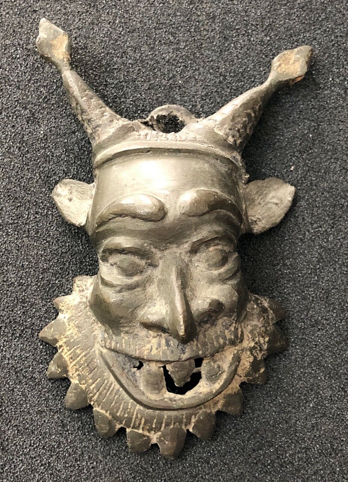 masque_miniature__bamoun_cire_perdue_a_patine_noire__cameroun_afrique_