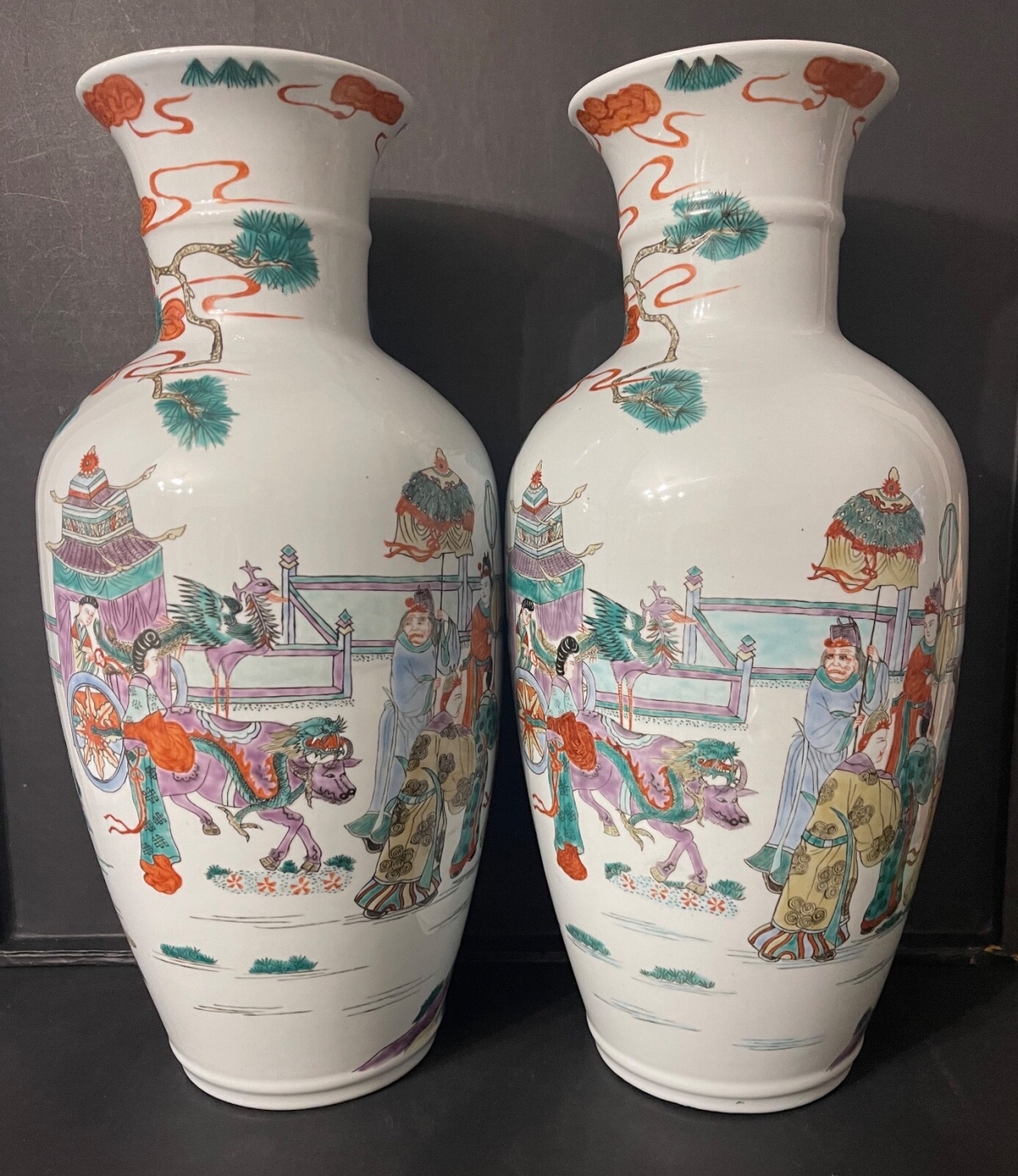 pair_chinese_qing_guangxu_porcelain_vases_polychrome_court_scene_xixth