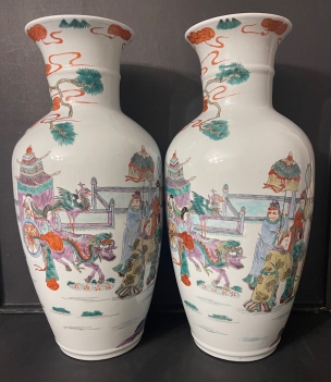 pair_chinese_qing_guangxu_porcelain_vases_polychrome_court_scene_xixth