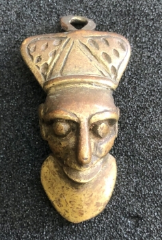 pendentif_passeport_bamoun__cameroun,_minimum_milieu_xxe__afrique_ancetre_bronze_