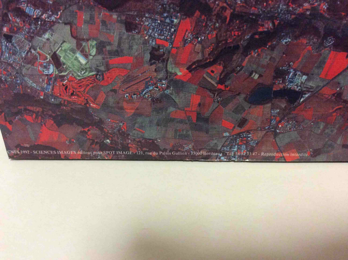 photographie_image_de_paris_par_le_satellite_spot_2_sciences_-images_1992_france