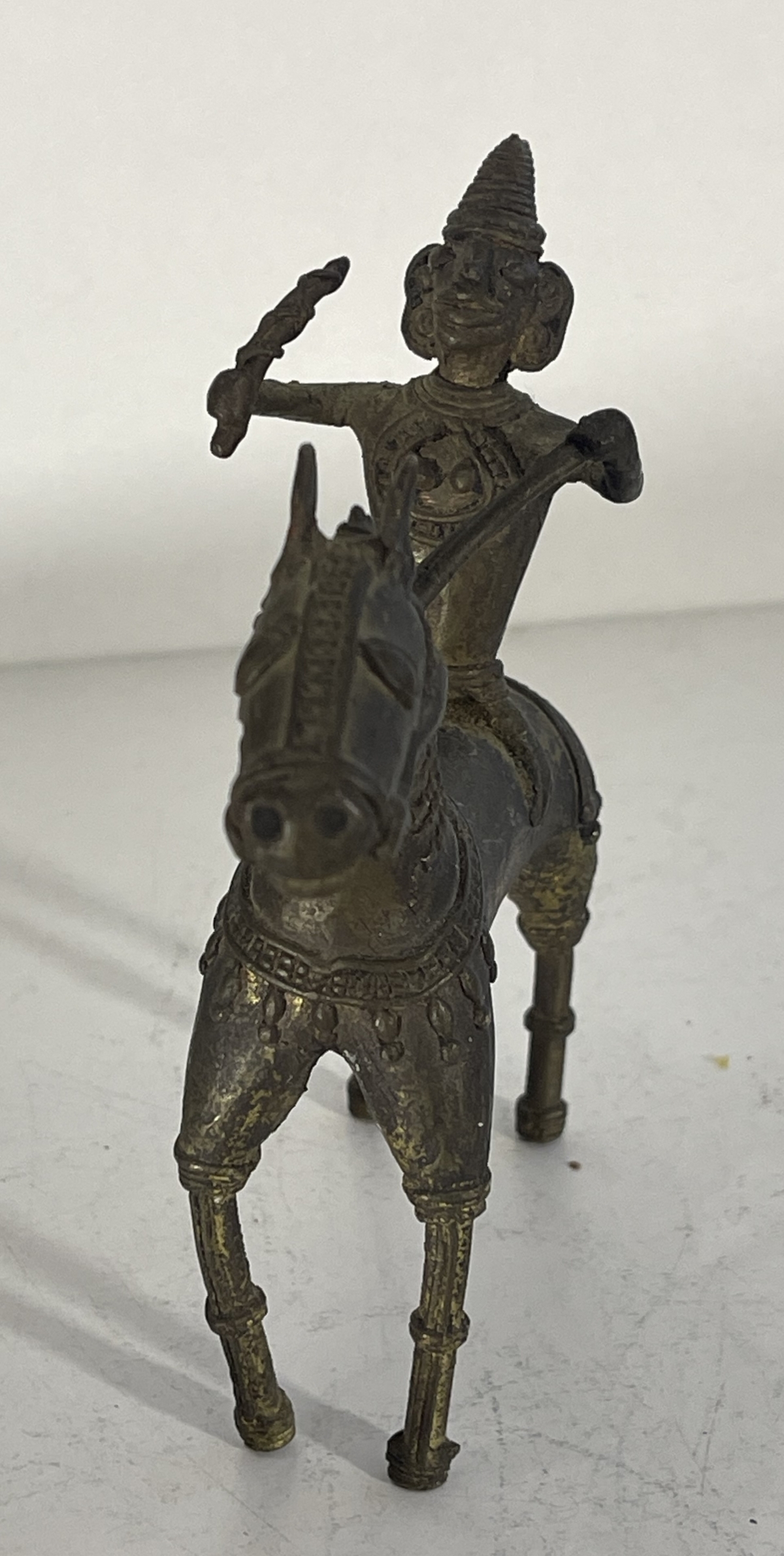 inde_femme_cavaliere_a_cheval_art_tribal_bastar_vers_1950