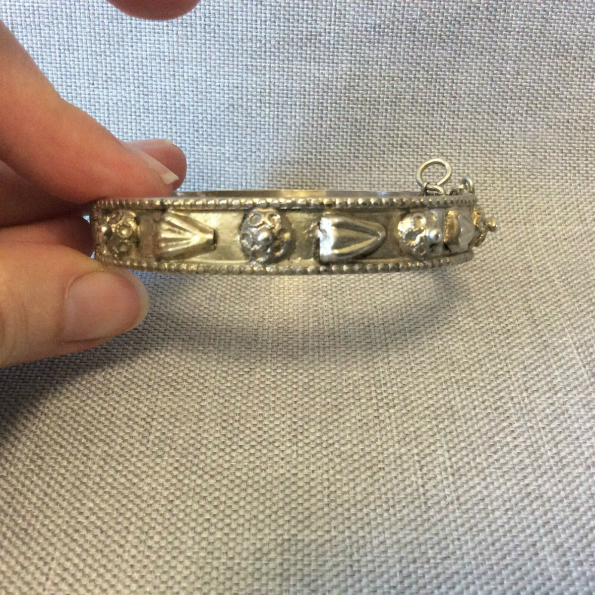 Bracelet Ancien En Argent D'Afrique Du Nord - Pièce Ethnique Portée