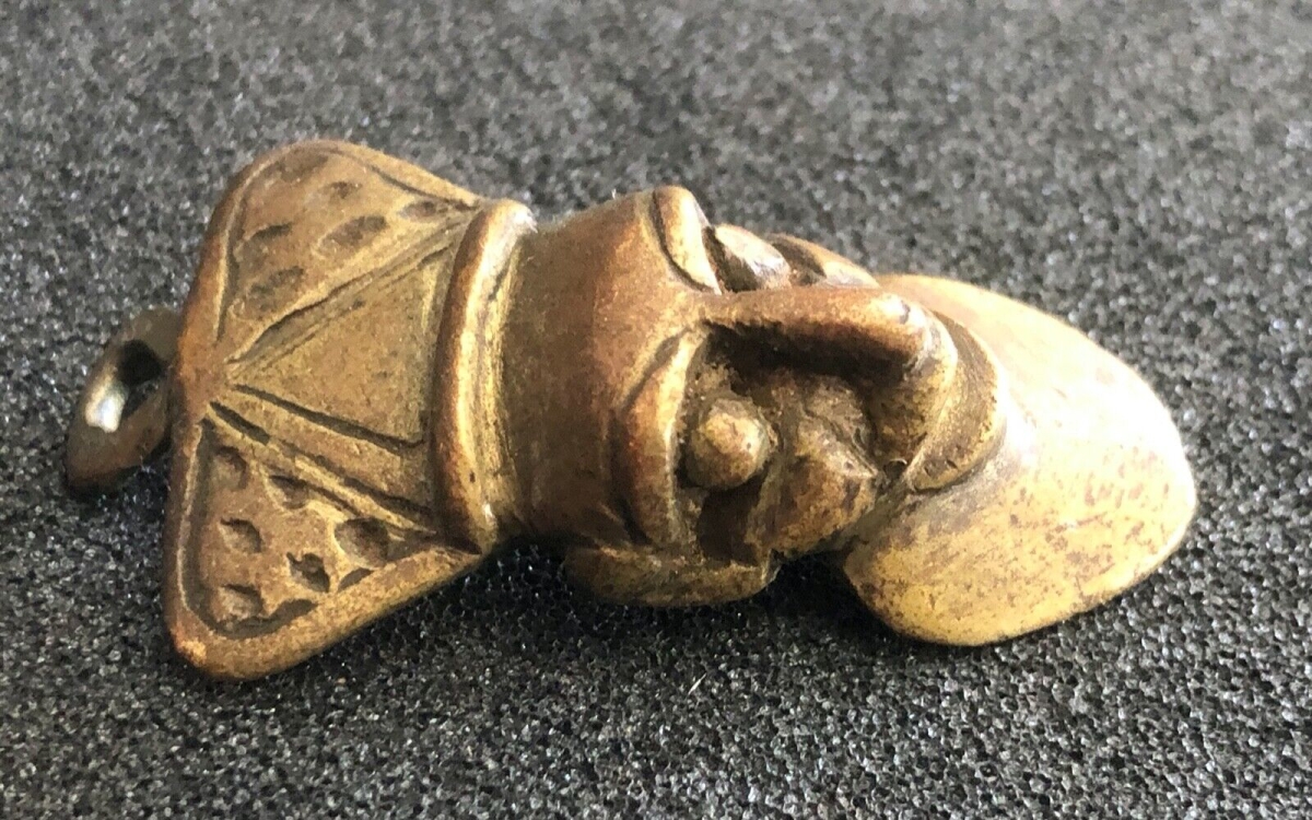 pendentif_passeport_bamoun__cameroun,_minimum_milieu_xxe__afrique_ancetre_bronze_