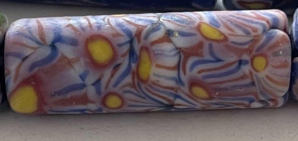 collier_ancien_en_perles_millefiori_murrine_venise_probable_168_g_37_cm