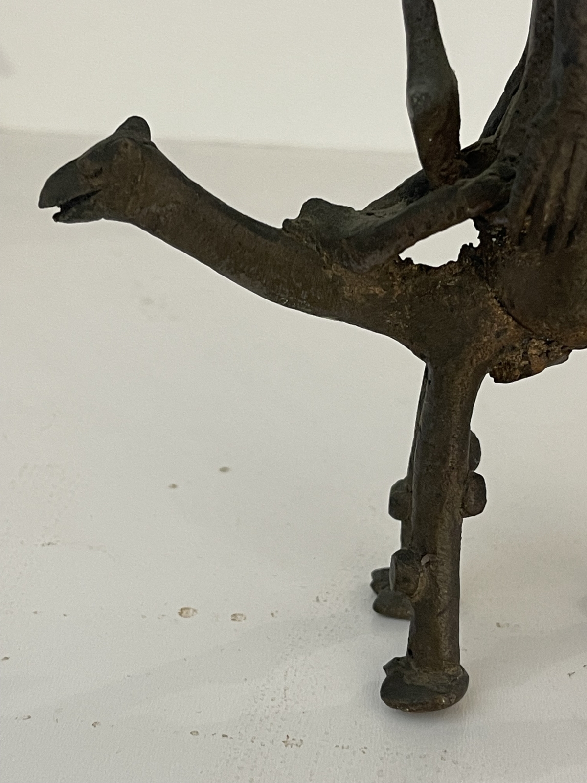 dogon_mehariste_en_bronze_du_mali_xxe_afrique_dromadaire_cavalier