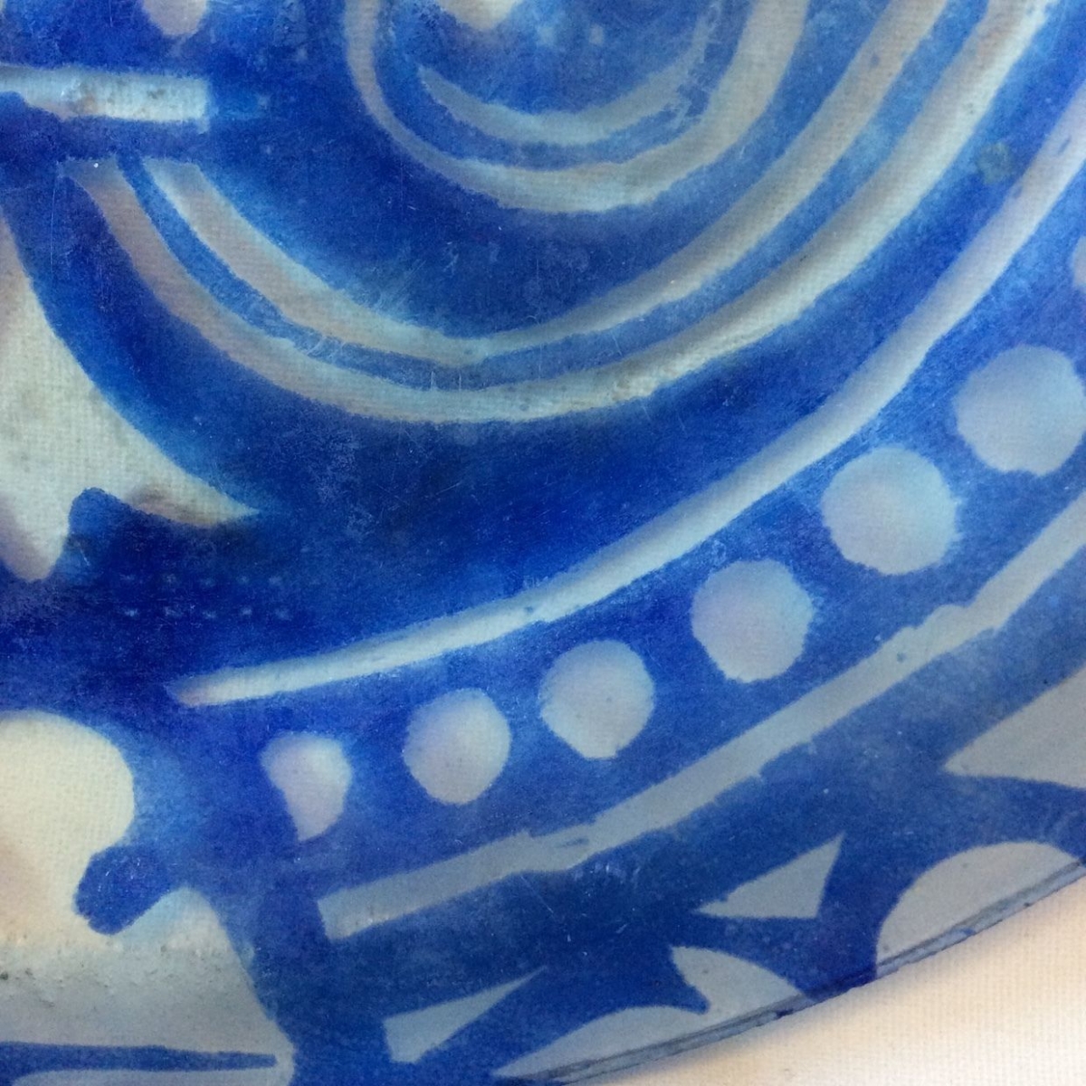 plat_bleu_fleur_de_lys_omeyade_ou_mamelouk_islam_turquie_orientalisme_ottoman
