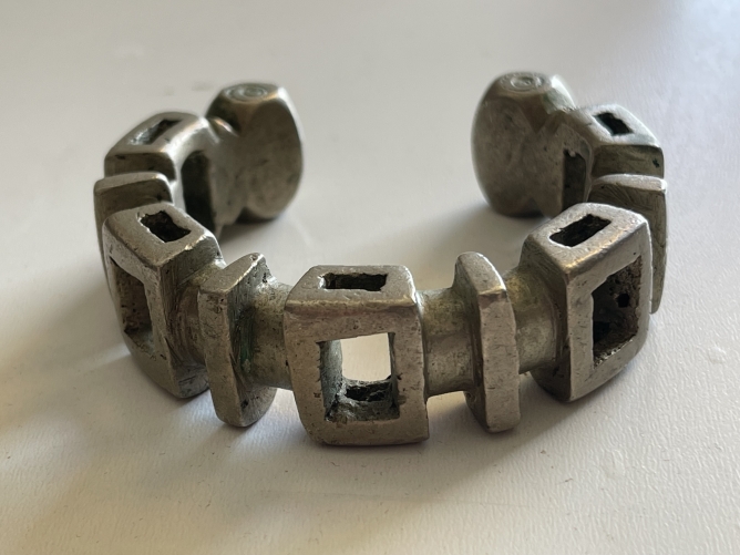 antique_nupe_bronze_cuff_bracelet_nigeria_african_tribal_19th_century_afrique