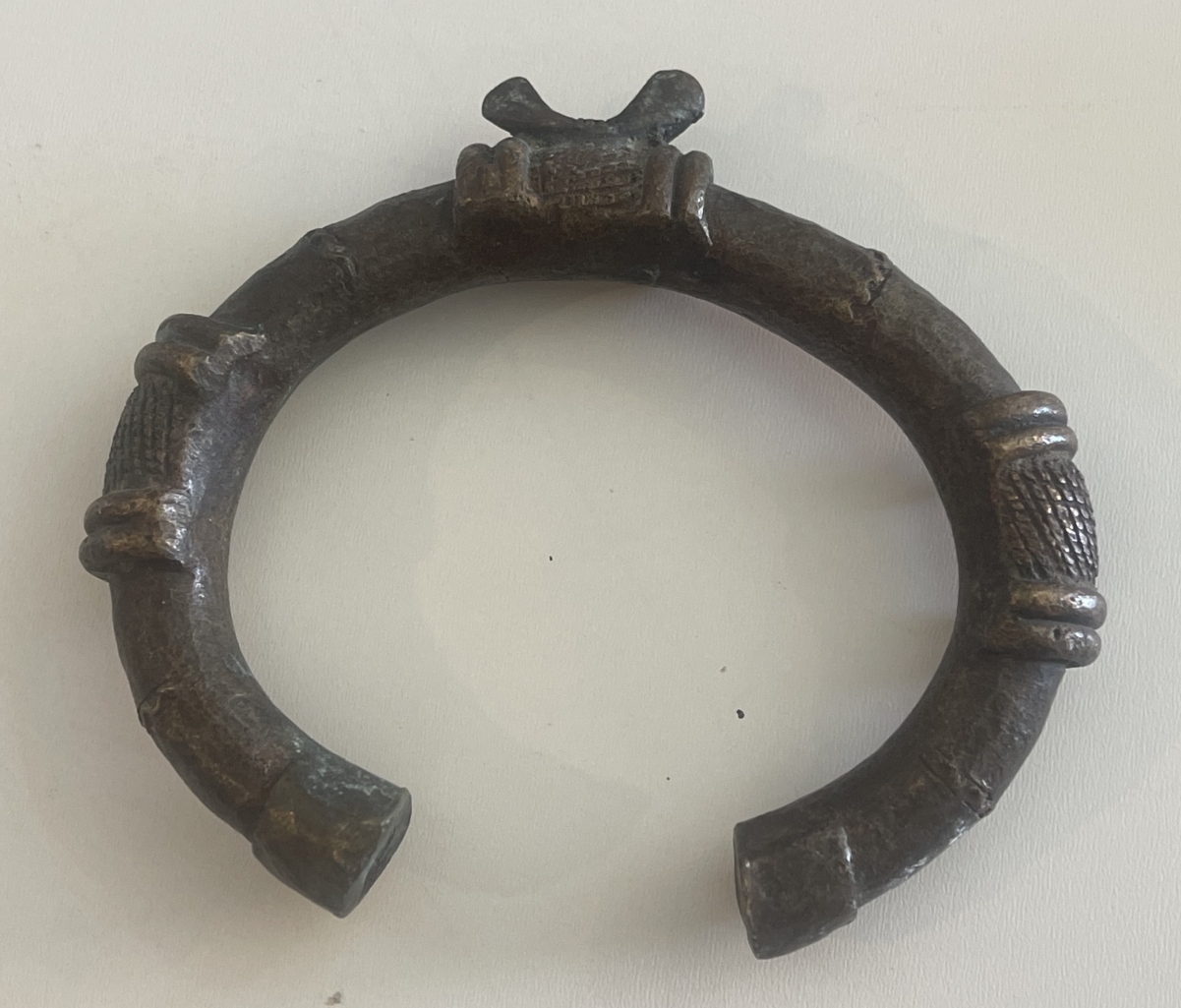 bracelet_manille_monnaie_senoufo_bronze_a_patine_afrique_cote_divoire