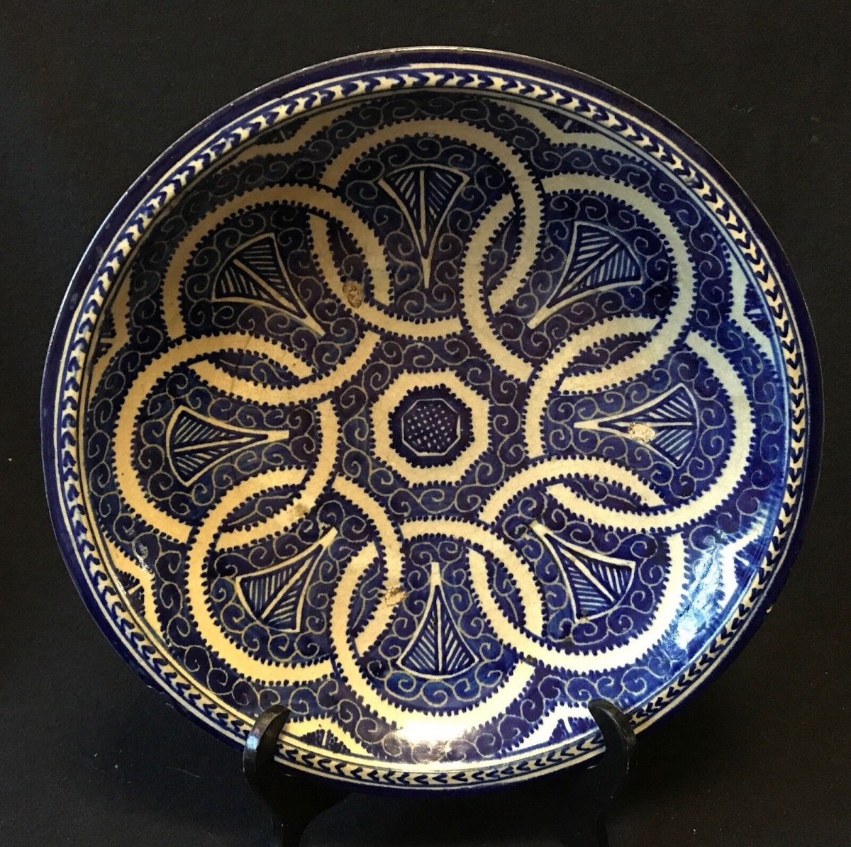 maroc,_fes__milieu_xxe,_plat_signe_diametre_28,5_cm_