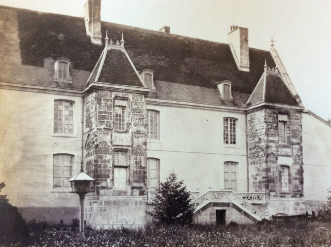 cluny_palais_abbatial_saone-et-loire_circa_1880_annonyme_france