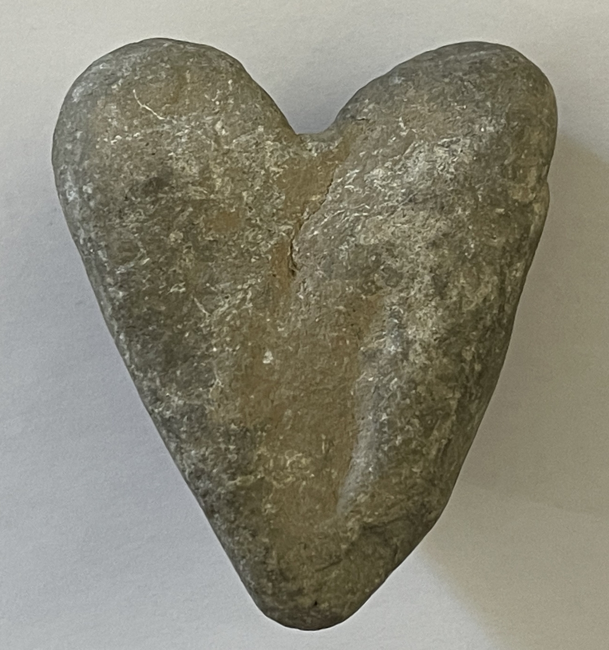 amour_coeur_de_pierre_sculpture_naturelle_cardiologie_cardiologue_8,5_cm