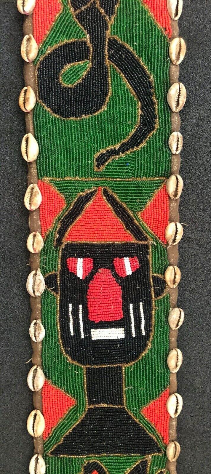 nigeria_yoruba_bretelle_de_tambour_1970_afrique_tissus_et_enormement_de_perles