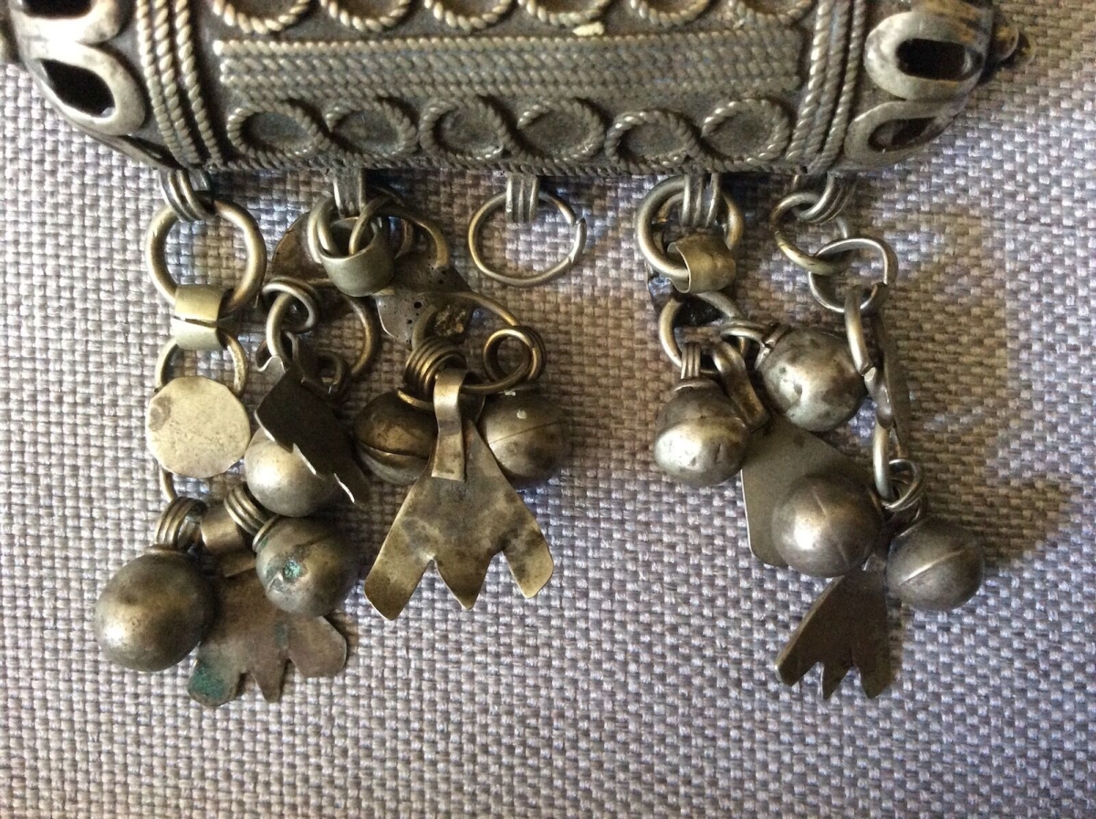bijoux_element_de_parure_porte_amulette_yemen_oman_debut_xxe