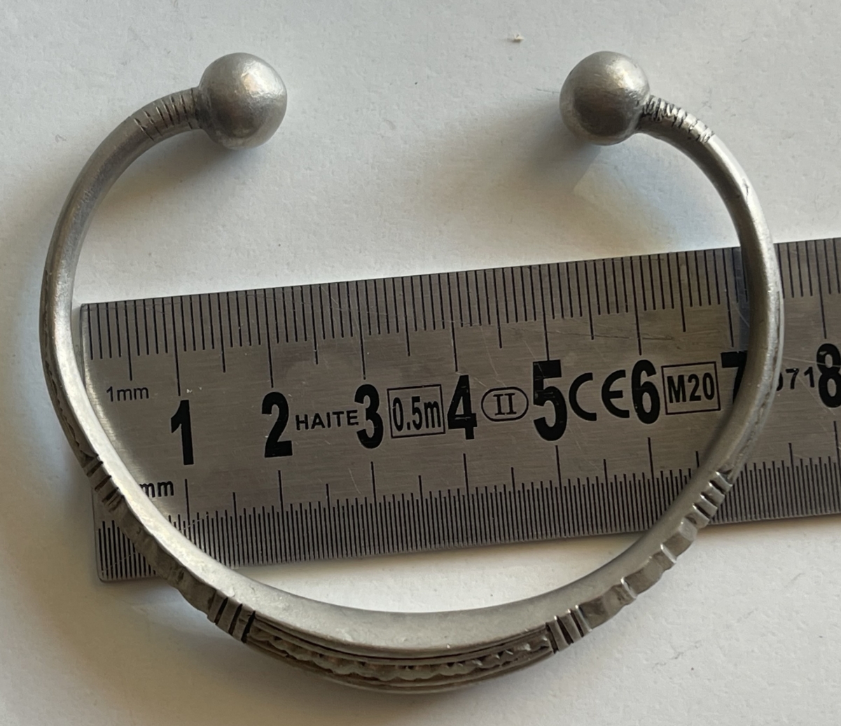 old_tuareg_niger_bracelet_low_grade_tribal_silver_engraved_african_jewelry