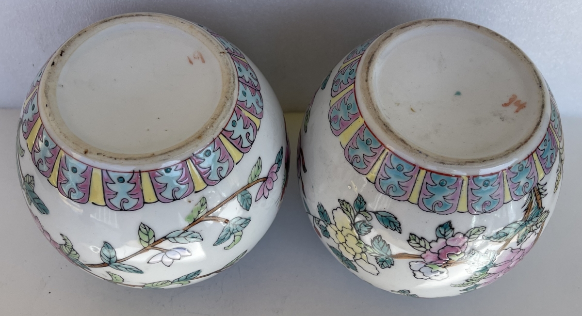 chine_paire_pots_a_gingembre_xixe_porcelaine_flore_et_papillon