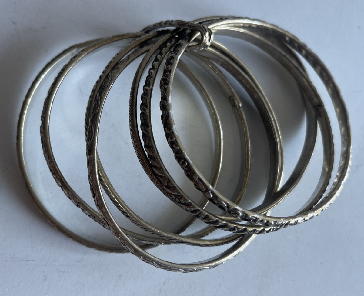old_tuareg_7_bangle_week_bracelet_low_grade_tribal_silver_124g_semainier