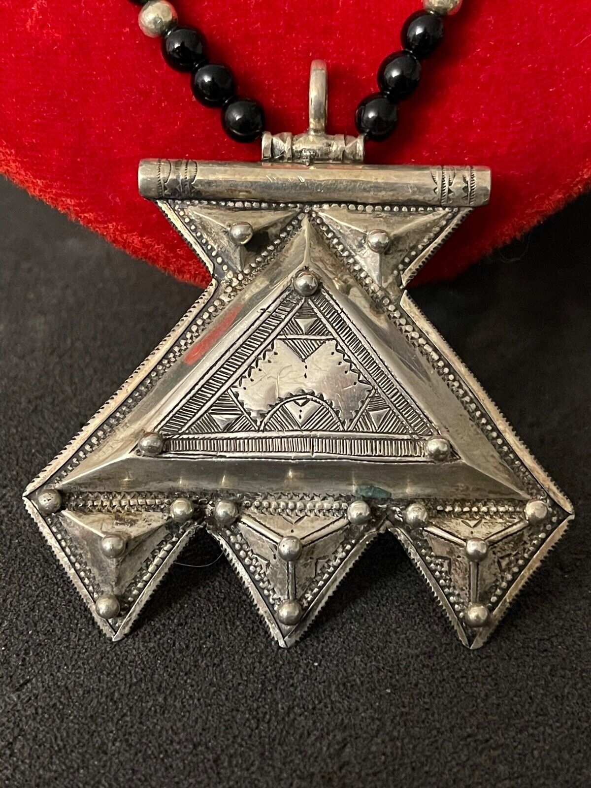 collier_touareg_grande_khomeissa_khomeissa_main_de_fatima_sahara_niger_xxe