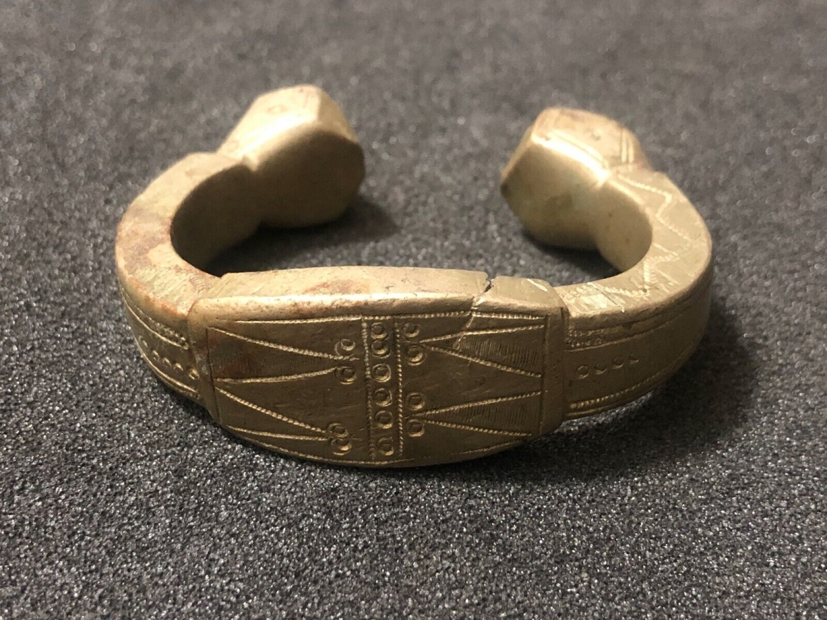 bracelet_monnaie__zone_sahelienne,_niger_avant_1948__afrique_