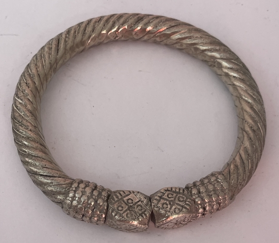 bracelet_yemen_region_de_taiz_fin_xixe_debut_xxe_304_grammes