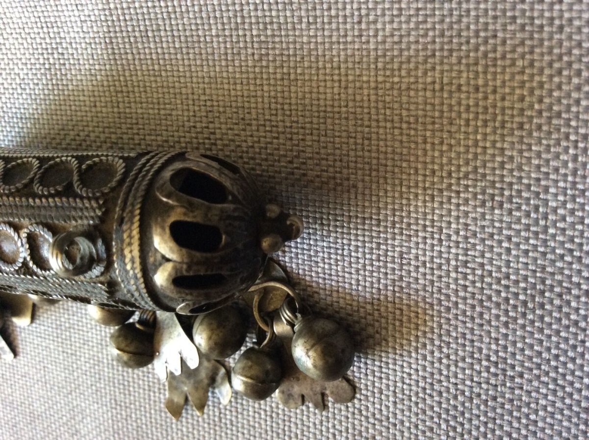 bijoux_element_de_parure_porte_amulette_yemen_oman_debut_xxe