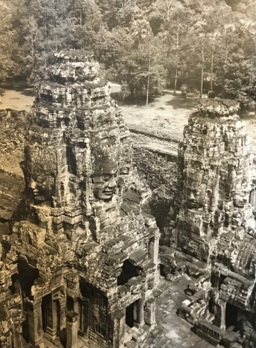 bayon_angkor_thom_temples_angkor_cambodge_photographie_n°_13_originale_c_1950