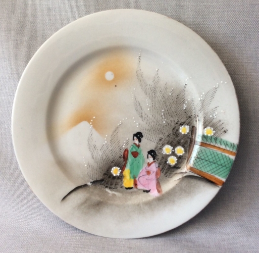 japan_japon_assiette_aux_galantes_avec_emaux_fait_main_xixe_nippon