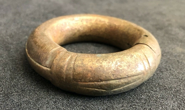 bracelet_en_bronze_d???esclave__peul__386_grammes__niger,_mali,_afrique__bijoux_esclavagisme_