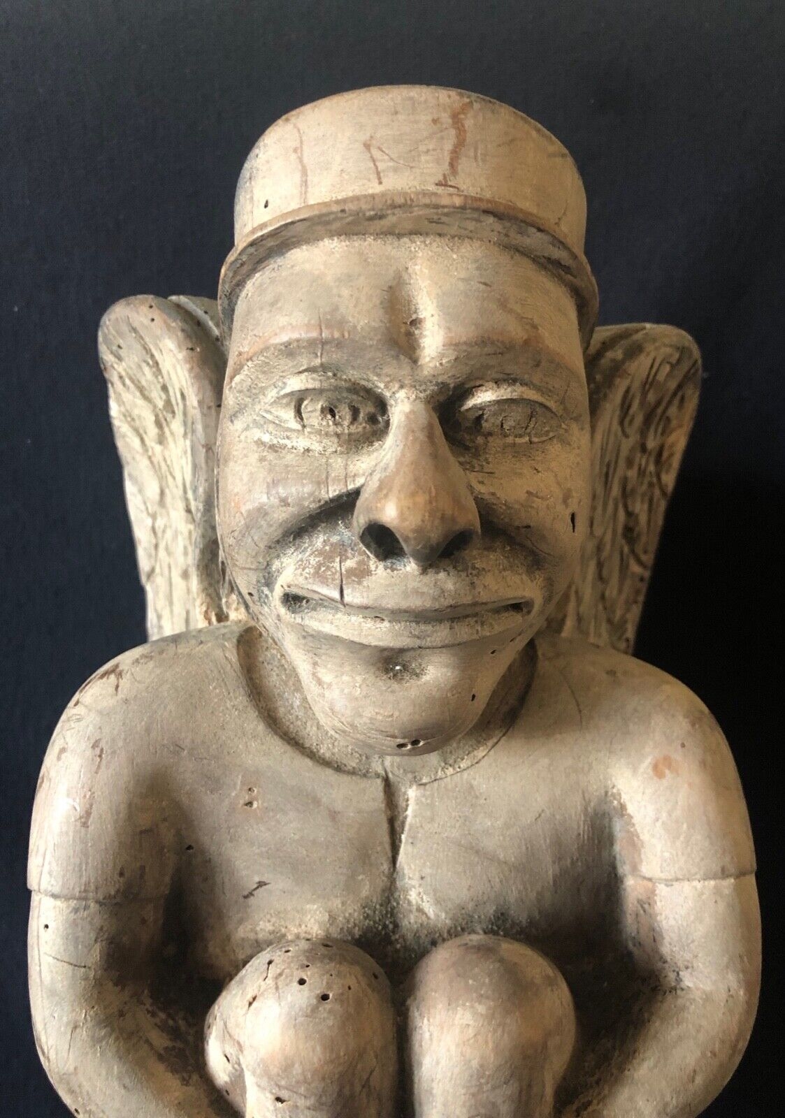 cul-de-lampe_ange_grotesque_tres_ancien_en_bois_gout_moyen_??ge