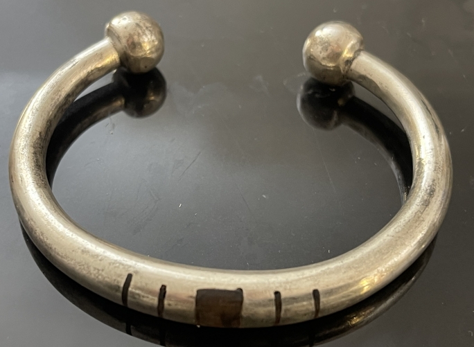 bracelet_jonc_touareg_avec_liseres_ebene_afrique_de_louest