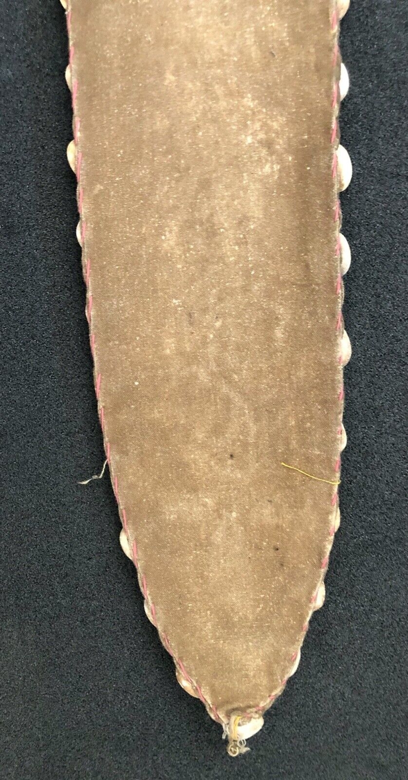 nigeria_yoruba_bretelle_de_tambour_1970_afrique_tissus_et_enormement_de_perles