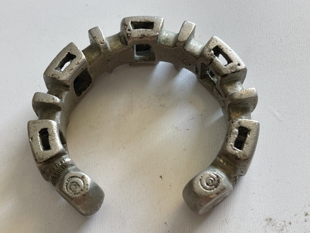antique_nupe_bronze_cuff_bracelet_nigeria_african_tribal_19th_century_afrique