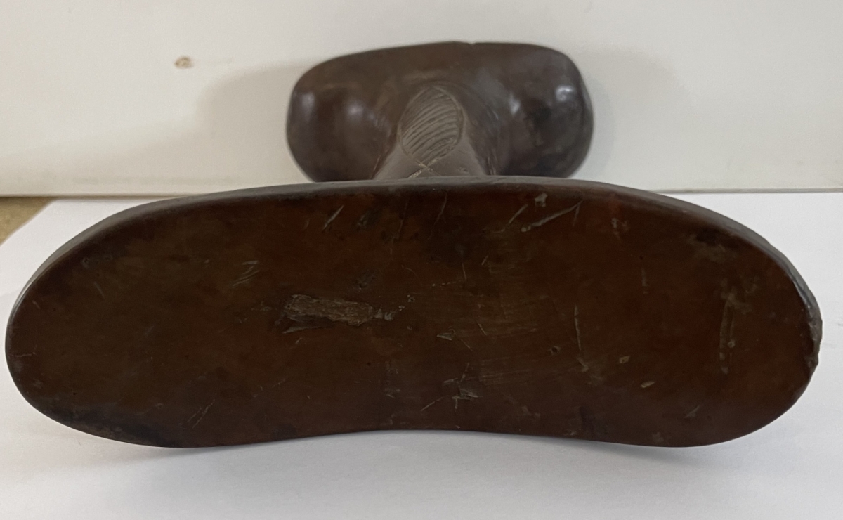 angola_appui_tete_afrique_h_17,5_cm,_l_15,5cm