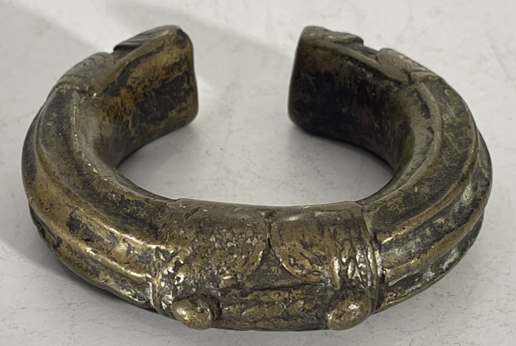 cameroun_ou_tchad_kirdi_ou_kotoko_afrique_bracelet_monnaie_bronze_456_g_xixe