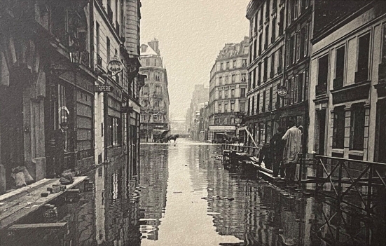 paris_inondation_de_la_rue_traversiere_heliogravure_de_1910_france